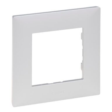 1 slot frame Niloe Step Legrand 863391 (aluminum color)