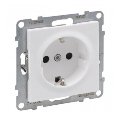 White socket outlet with grounding Suno Legrand 721120