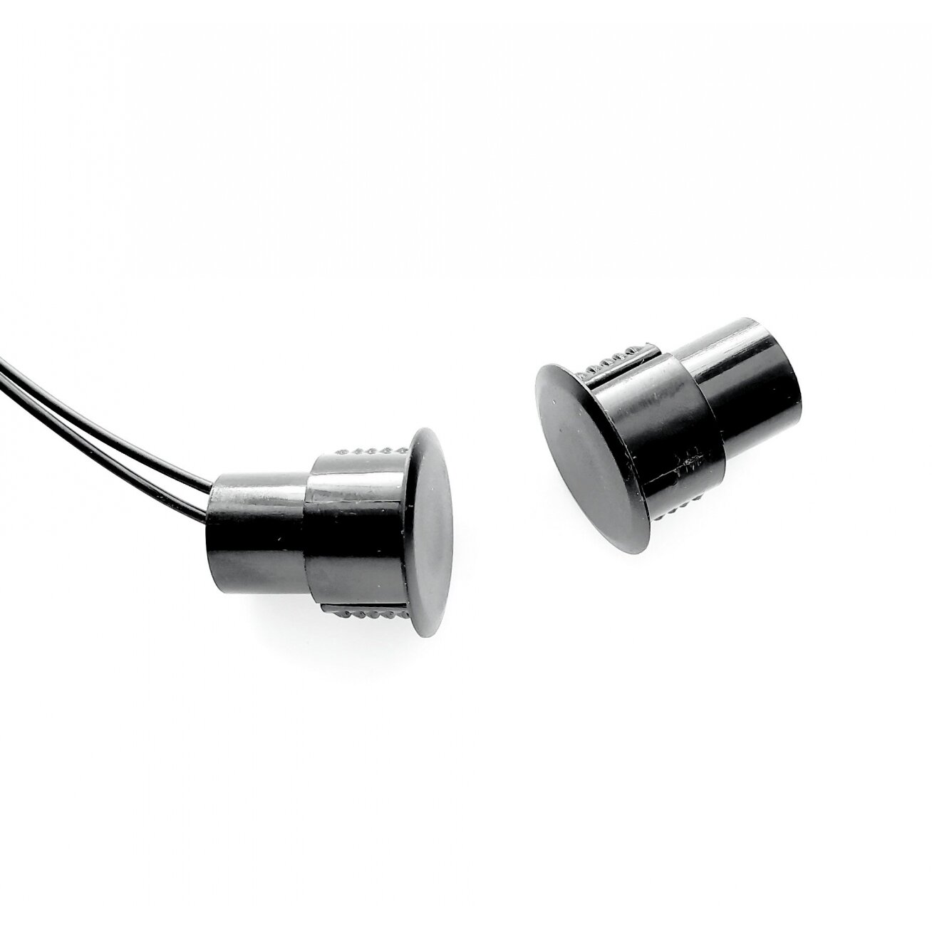 Įleidžiami magnetiniai kontaktai šarvuotoms durims (juodi) Įleidžiami magnetiniai kontaktai šarvuotoms durims (juodi)