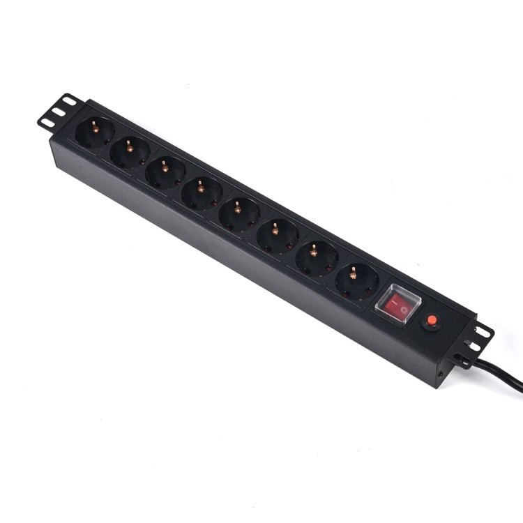 Maitinimo panelė 19'' 8X220V su viršsrovio apsauga Maitinimo panelė 19'' 8X220V su viršsrovio apsauga