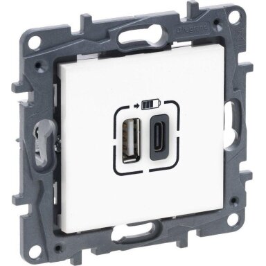 Double USB type C + Type A sockets Niloe Step Legrand 863140 (white color)